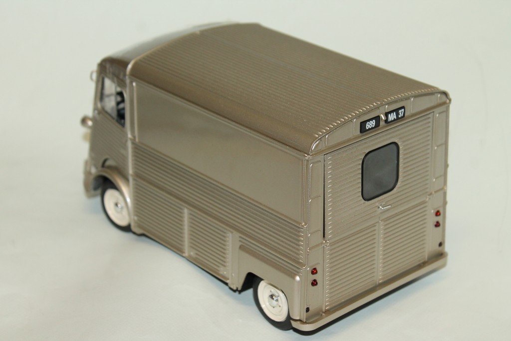 CITROEN TYPE HY GRIS METAL 1969 SOLIDO 1/18°