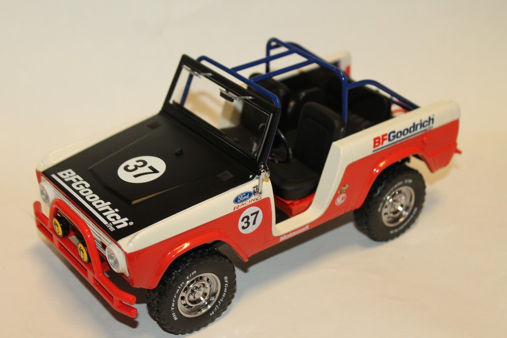 FORD BAJA BRONCO N°37 ROUGE 1966 GREENLIGHT 1/18°