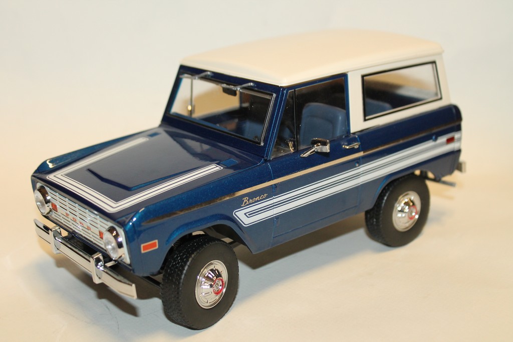 FORD BRONCO EXPLORER BLEU 1976 GREENLIGHT 1/18°