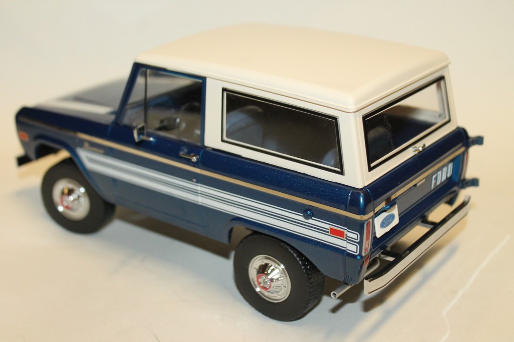 FORD BRONCO EXPLORER BLEU 1976 GREENLIGHT 1/18°