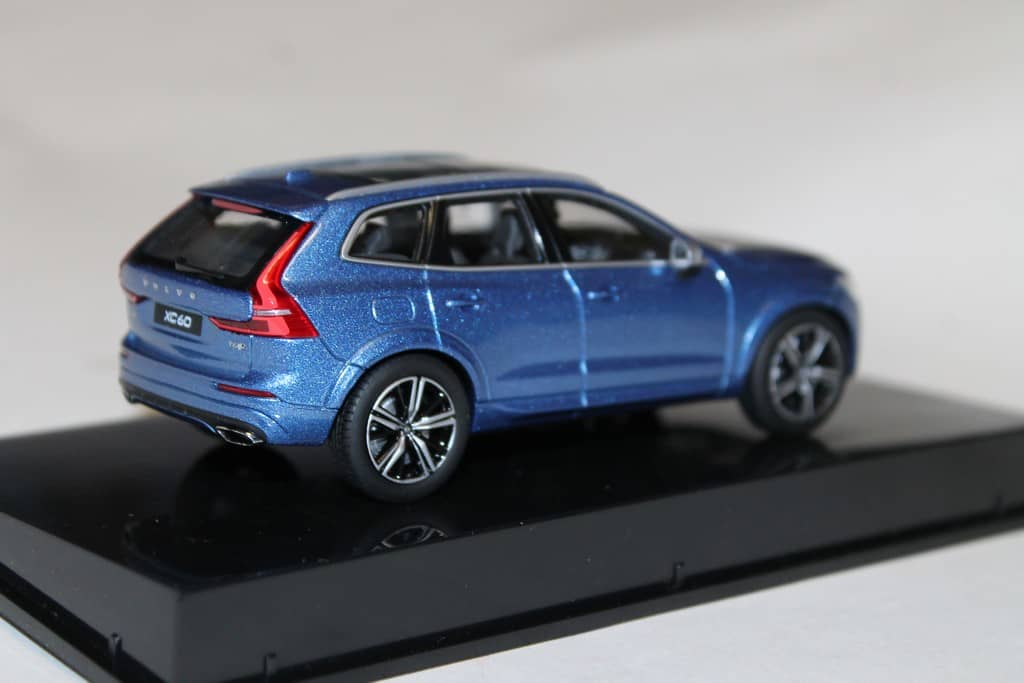 VOLVO S40 SALOON 1996 Vert MINICHAMPS 1:43 de reference