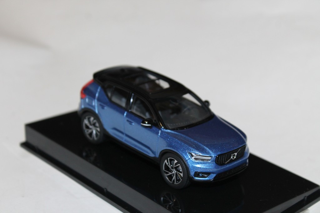 VOLVO XC 40 BLEU 2018 KYOSHO 1/43°