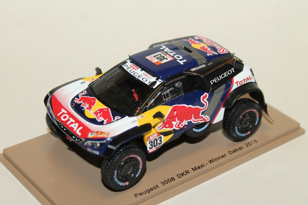 PEUGEOT REDBULL 3008 DKR N°303 MAXI WINNER DAKAR 2018 SPARK 1/43°