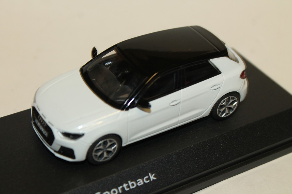 AUDI A1 SPORTBACK BLANCHE 2019 I-SCALE 1/43°