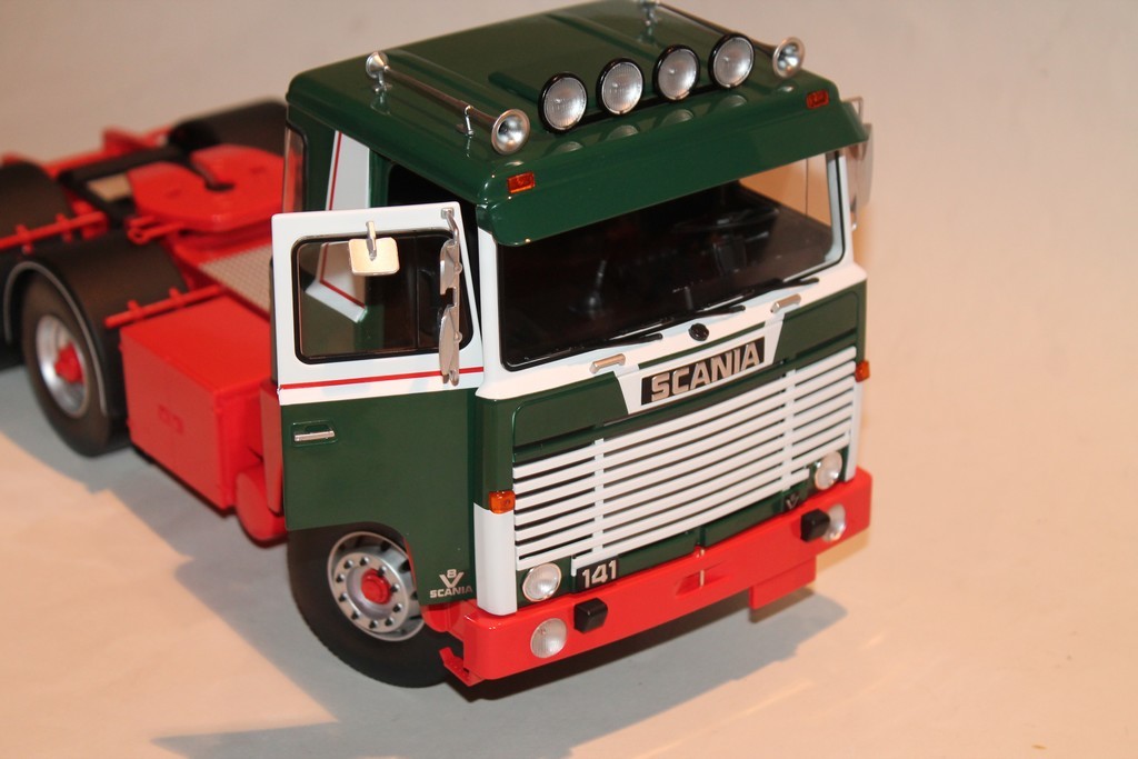SCANIA 141 V8 1979 ROAD KINGS 1/18°