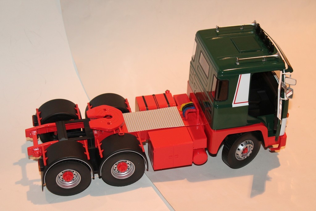 SCANIA 141 V8 1979 ROAD KINGS 1/18°