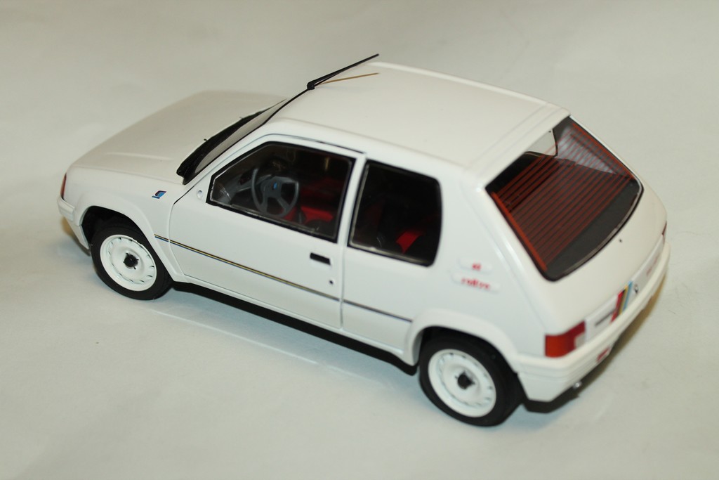 PEUGEOT 205 RALLYE MK1  SOLIDO 1/18°