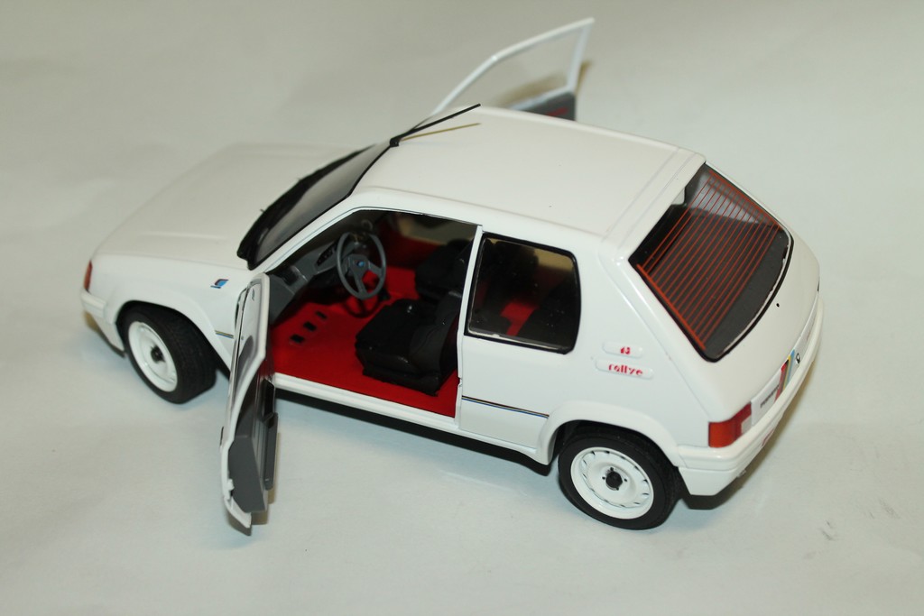 PEUGEOT 205 RALLYE MK1  SOLIDO 1/18°