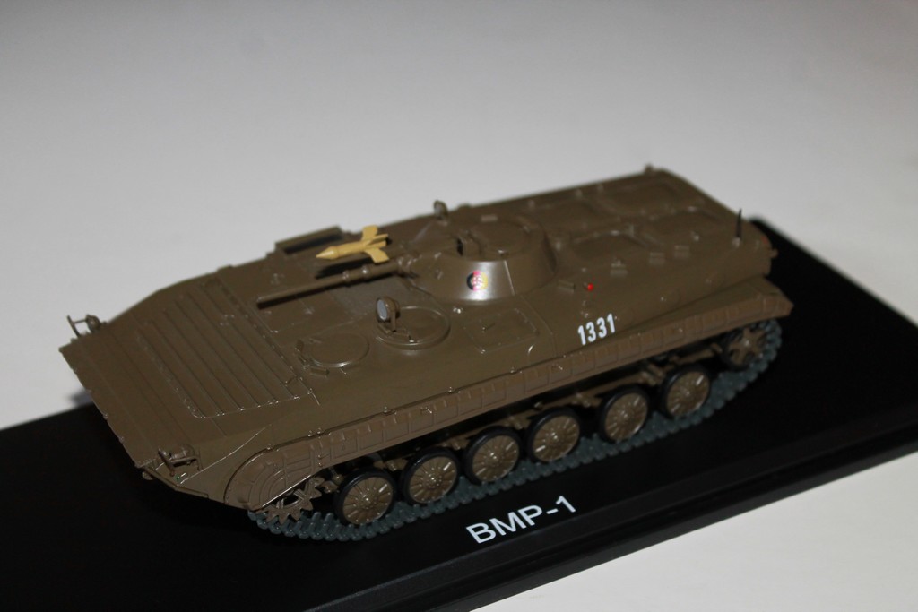 TANK BMP-1 1962 PREMIUMCLASSIXXS 1/43°