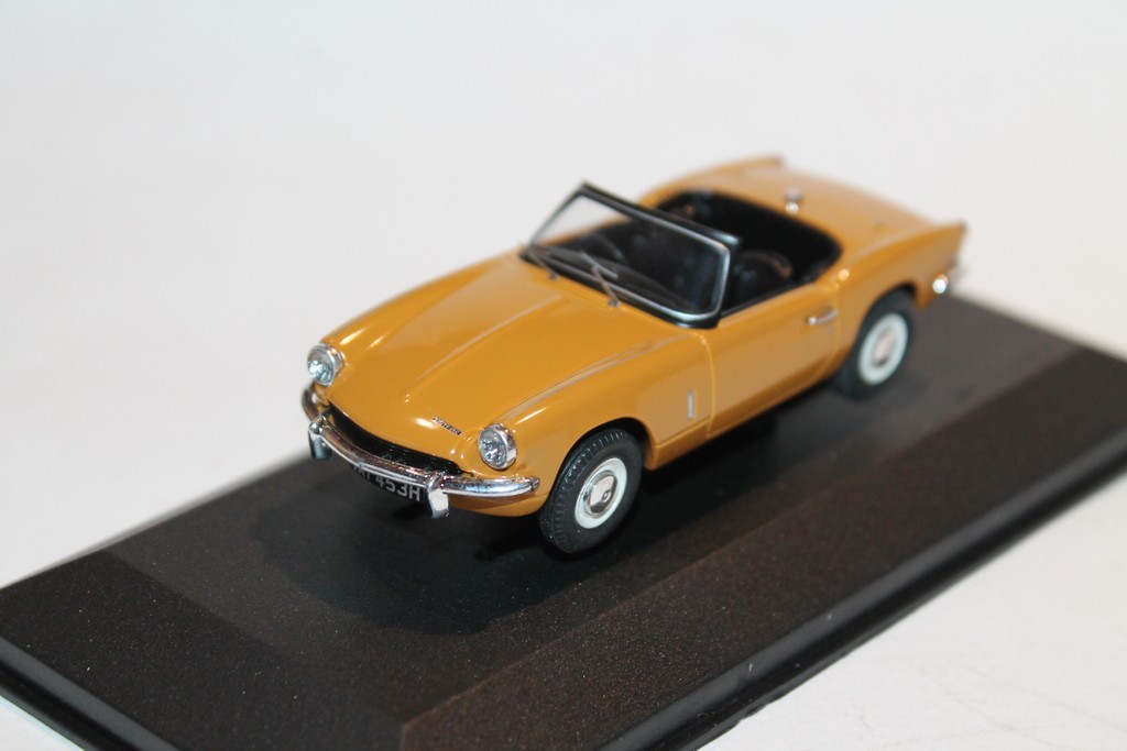 TRIUMPH SPITFIRE MK3 SAFFRAN 1967 CORGI 1/43°