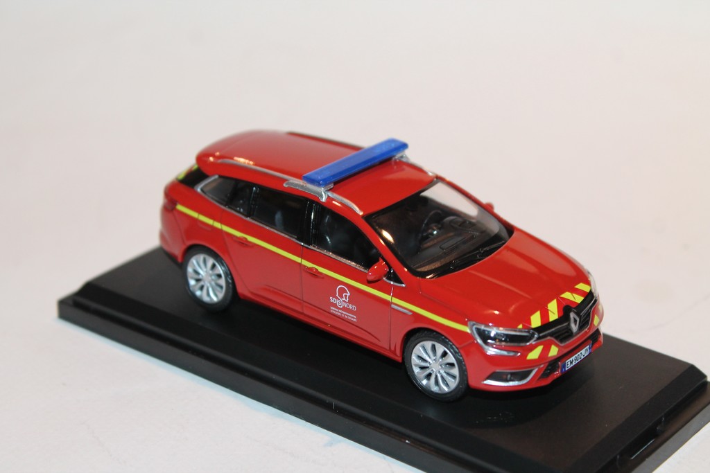 RENAULT MEGANE ESTATE POMPIERS ROUGE NOREV 1/43°