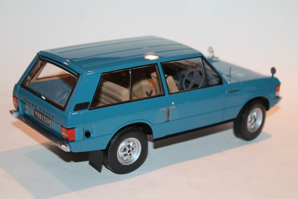 RANGE ROVER CLASSIC BLEU 1970 ALMOST 1/18°