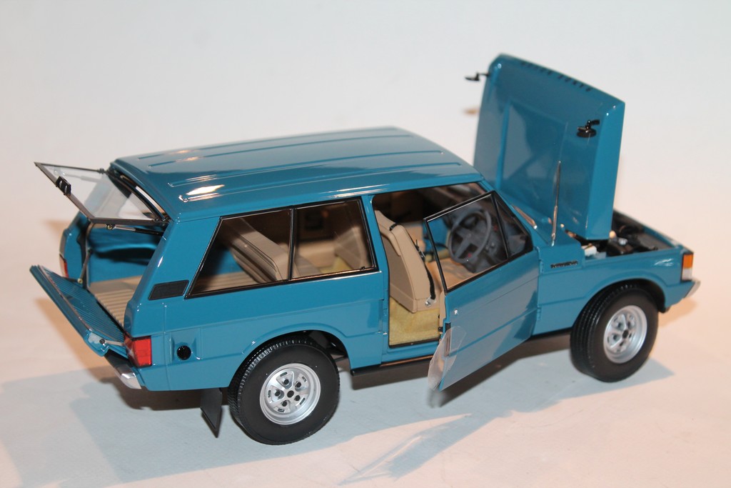 RANGE ROVER CLASSIC BLEU 1970 ALMOST 1/18°