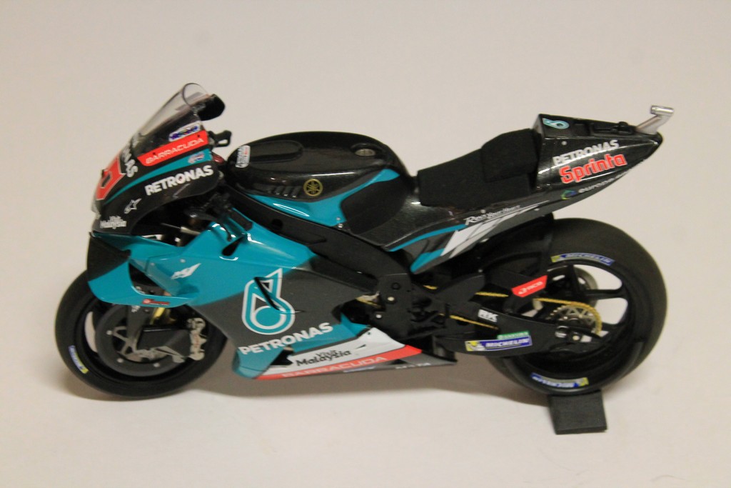 YAMAHA YZR M1 MOTO GP QUARTARARO 2019 MINICHAMPS 1/12°