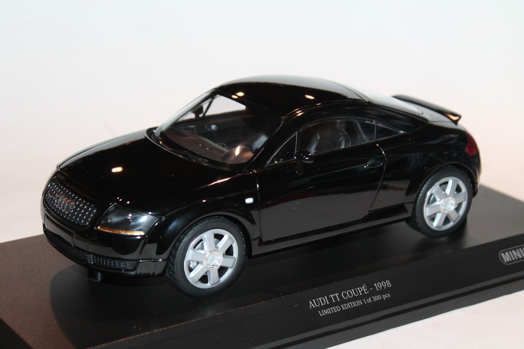 AUDI TT COUPE NOIR 1998 MINICHAMPS 1/18°