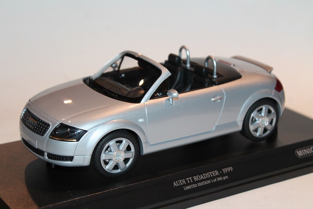 AUDI TT ROADSTER 1999 SILVER MINICHAMPS 1/18°