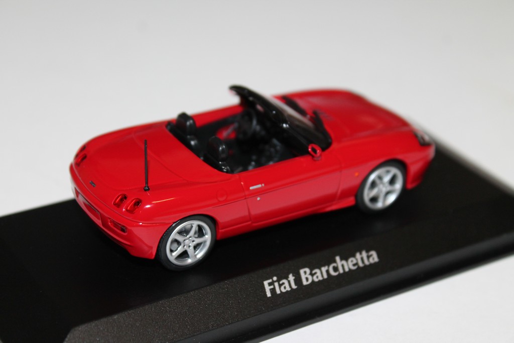 FIAT BARCHETTA ROUGE 1995 MAXICHAMPS 1/43°