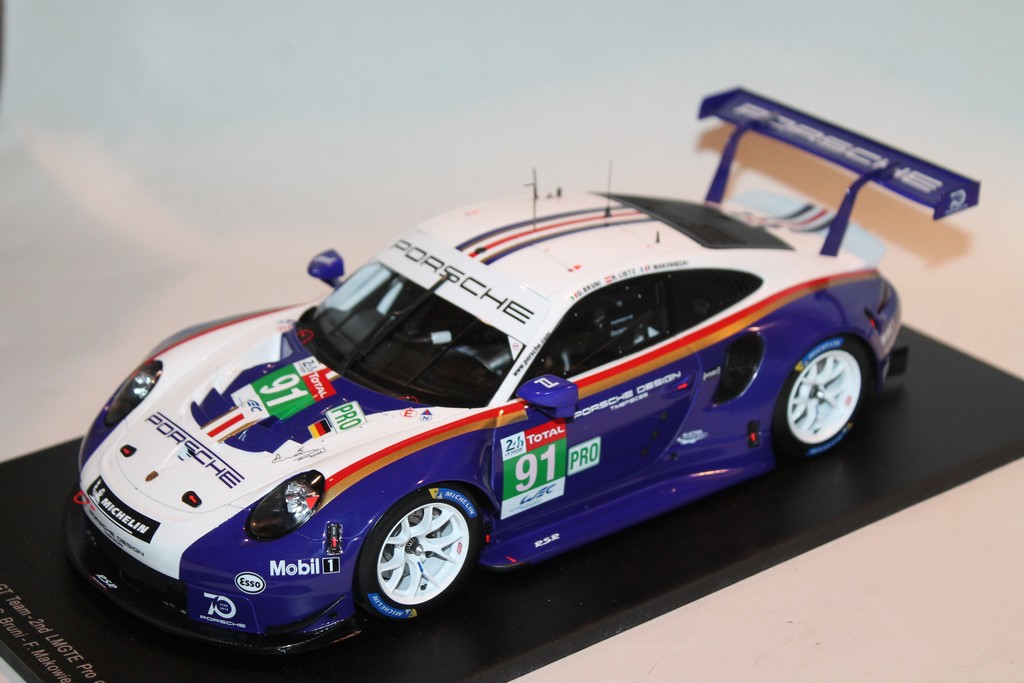 PORSCHE 911 RSR N°91 "ROTHMANS" LE MANS 2018 SPARK 1/18