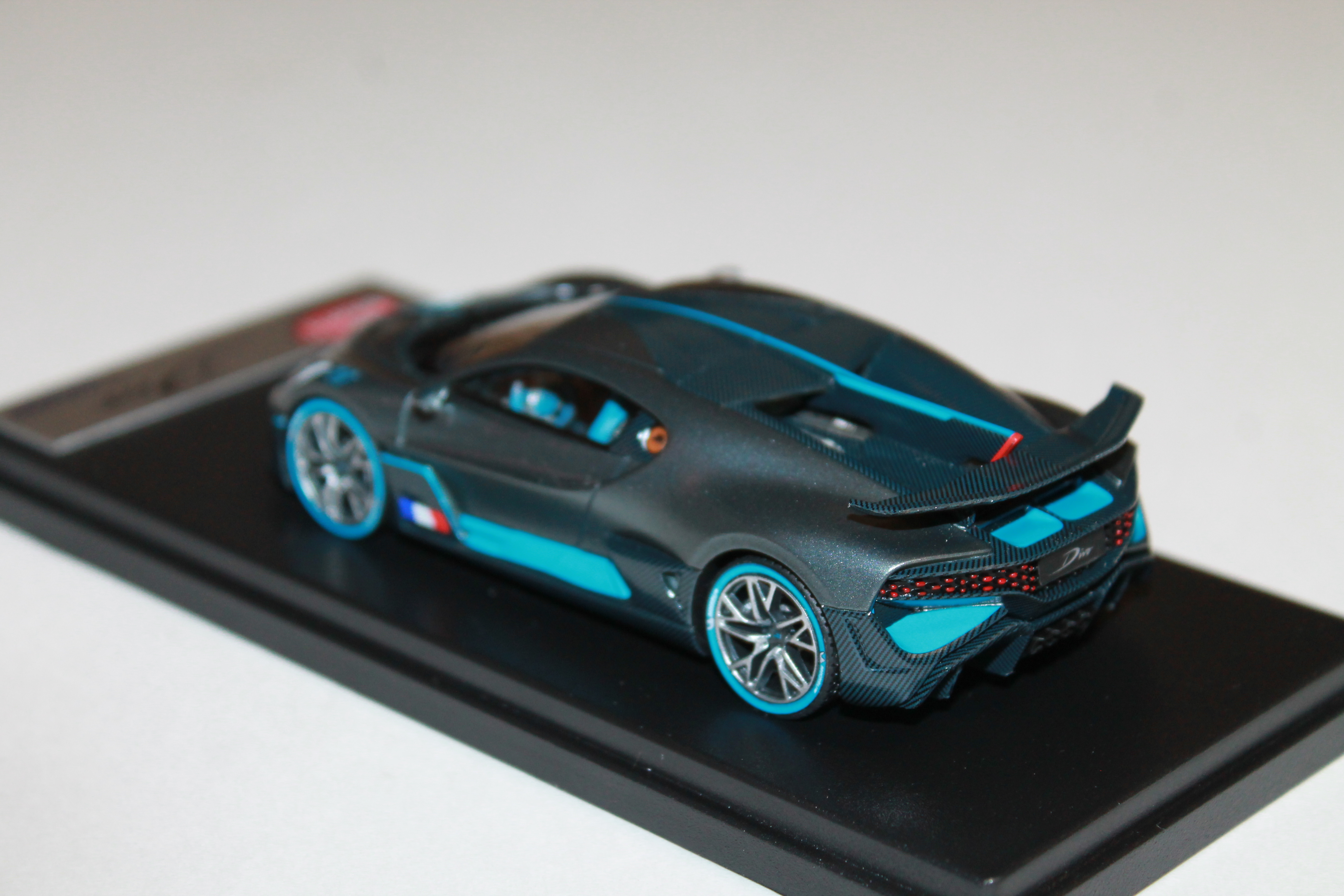 BUGATTI DIVO THE QUAIL 2018 LOOKSMART 1/43°