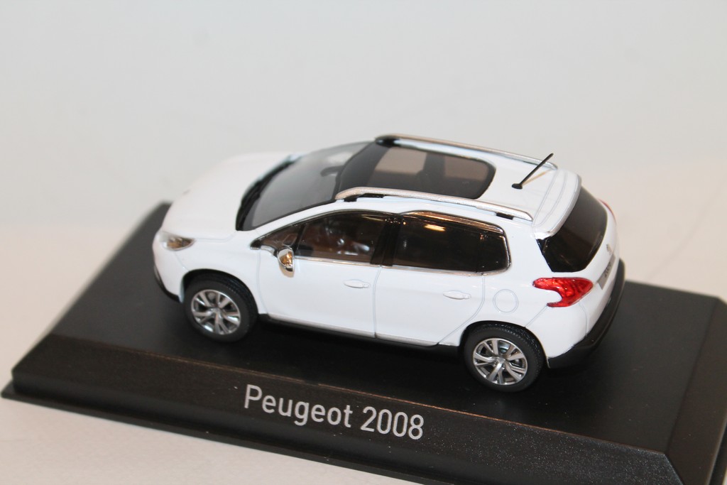 PEUGEOT 2008 BLANC 2013 NOREV 1/43°