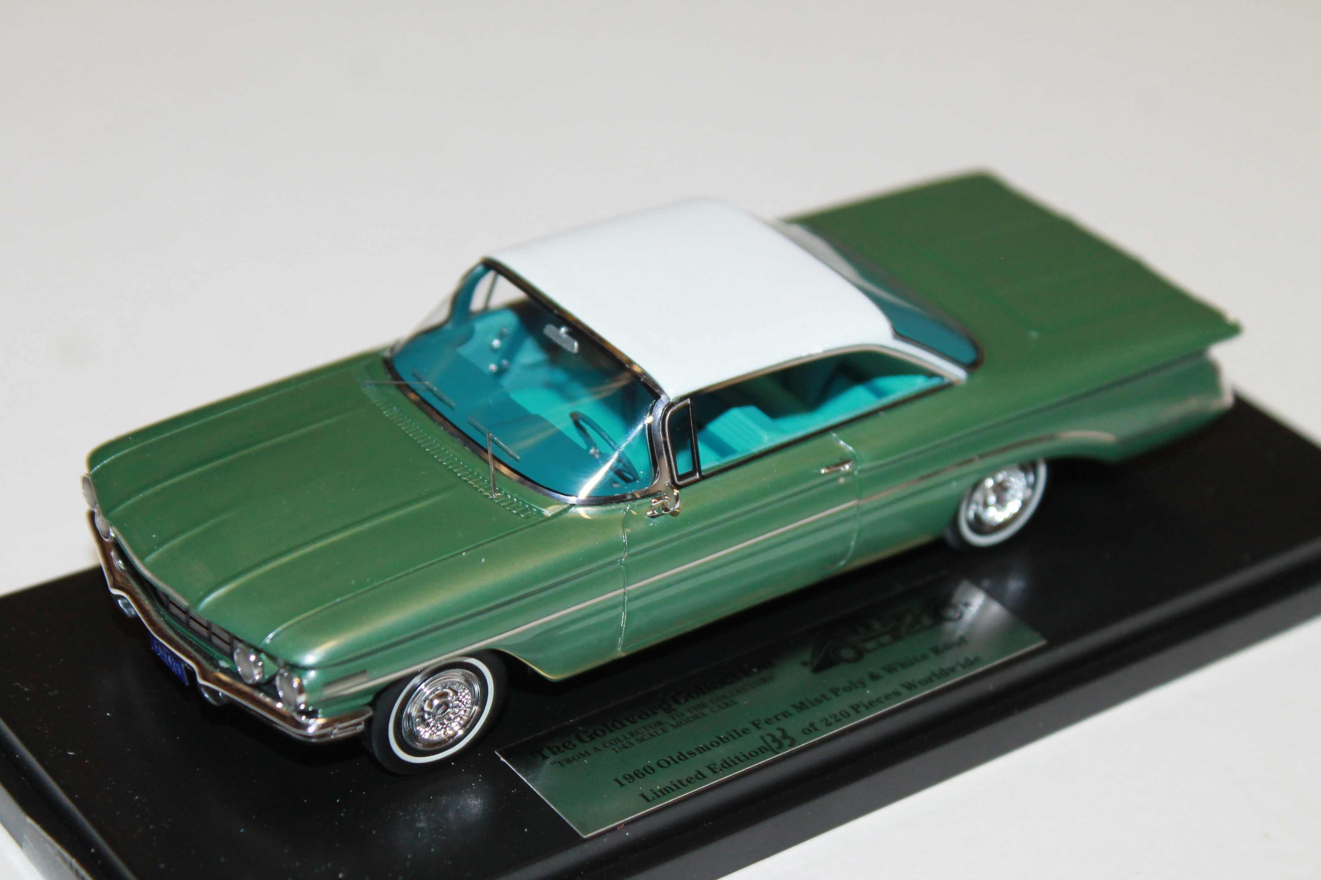 OLDSMOBILE FERN VERT 1960 GOLDVARG 1/43°