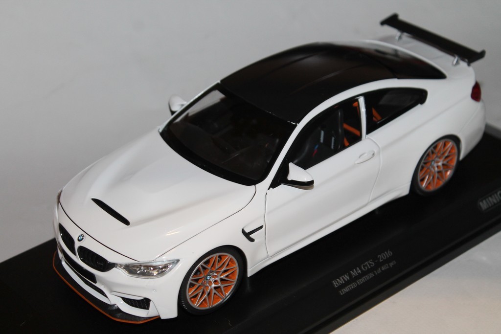 BMW M4 GTS 2016 BLANCHE MINICHAMPS 1/18°