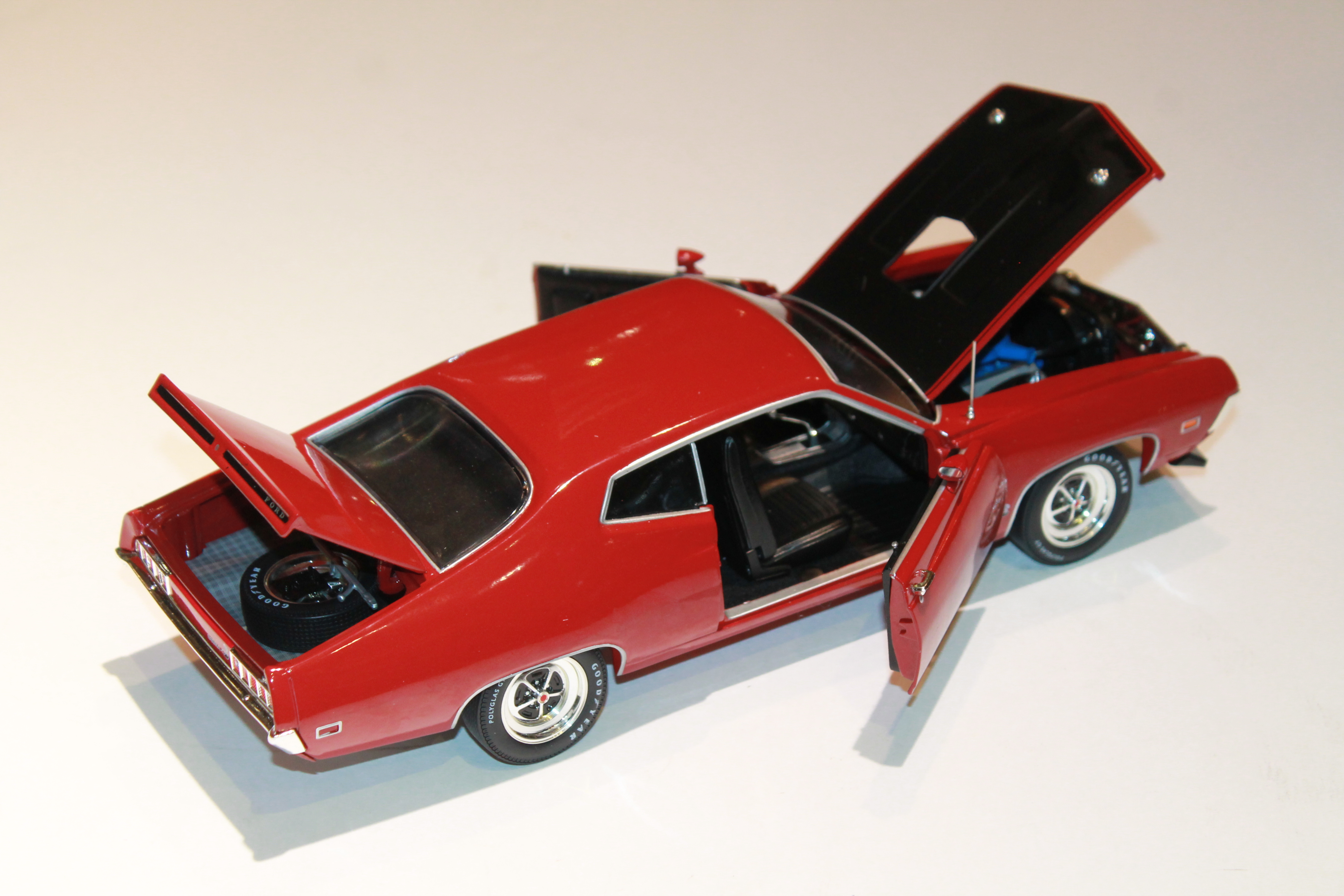 FORD TORINO ROUGE COBRA 1970 COBRA 1/18°