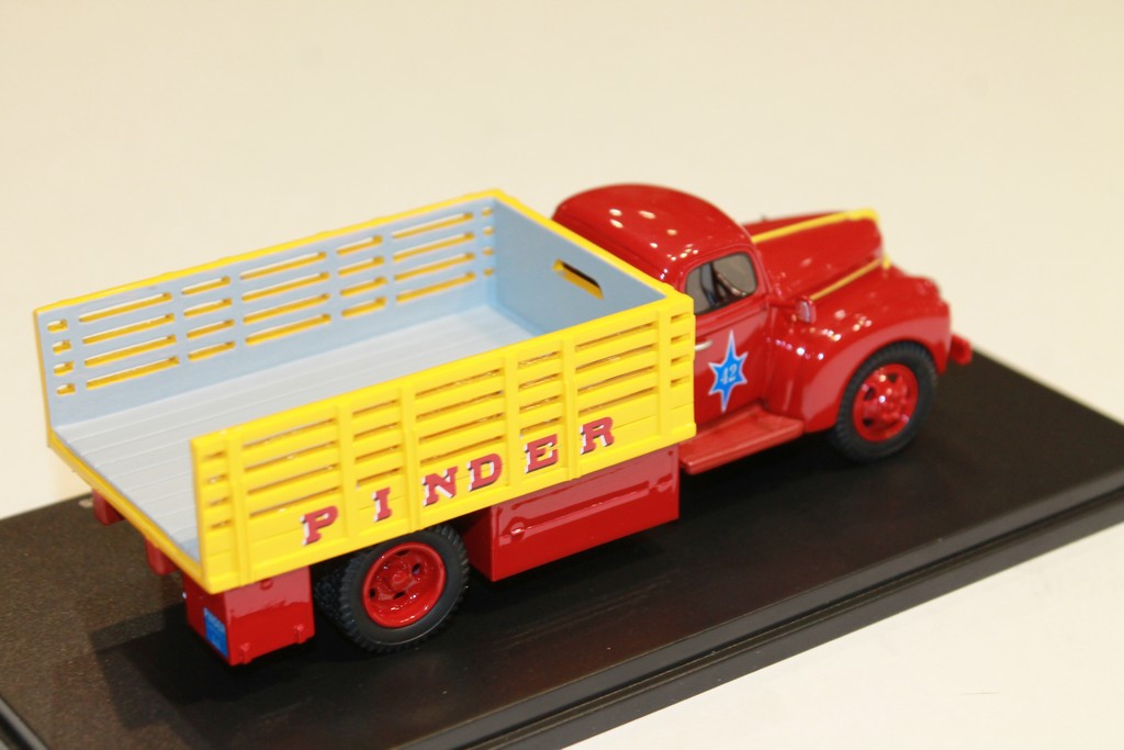 FORD CANADA PINDER PORTE-BARRIERES 1950 PERFEX 1/43°