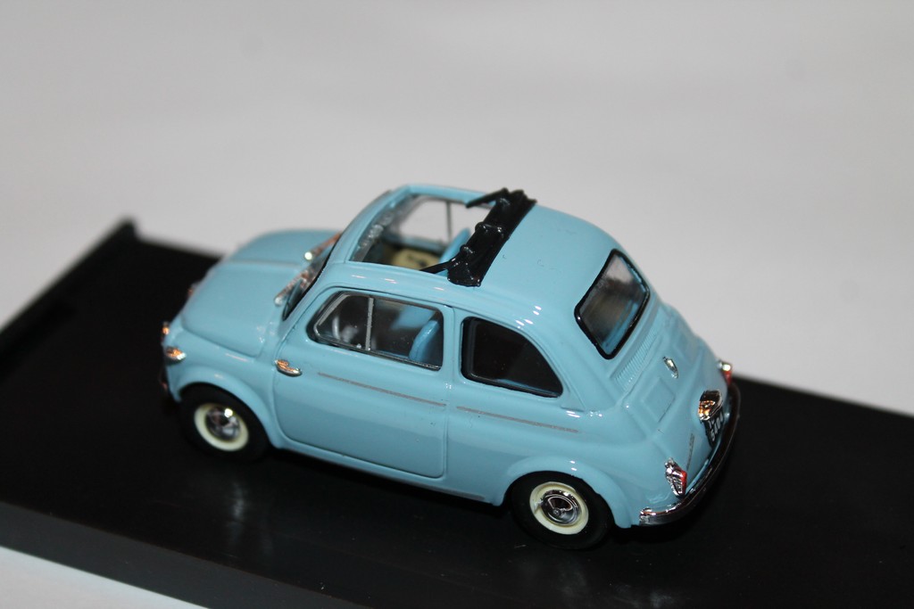 FIAT NUOVA 500 BLEU CIEL 1959 BRUMM 1/43°