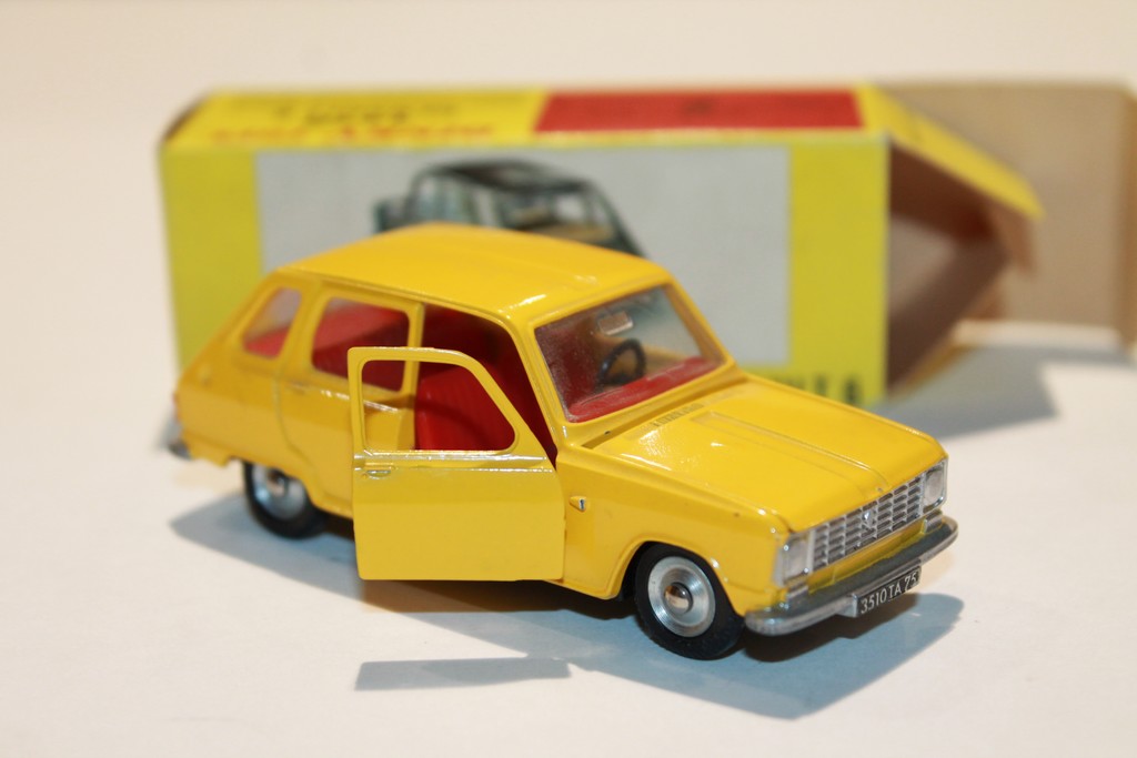 RENAULT 6 JAUNE DINKY TOYS 1/43°