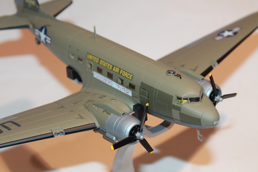 DOUGLAS C-47A SKYTRAIN 1948 CORGI 1/72°