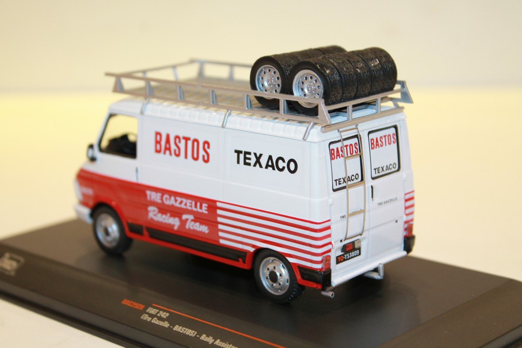 FIAT 242 BASTOS IXO 1/43°