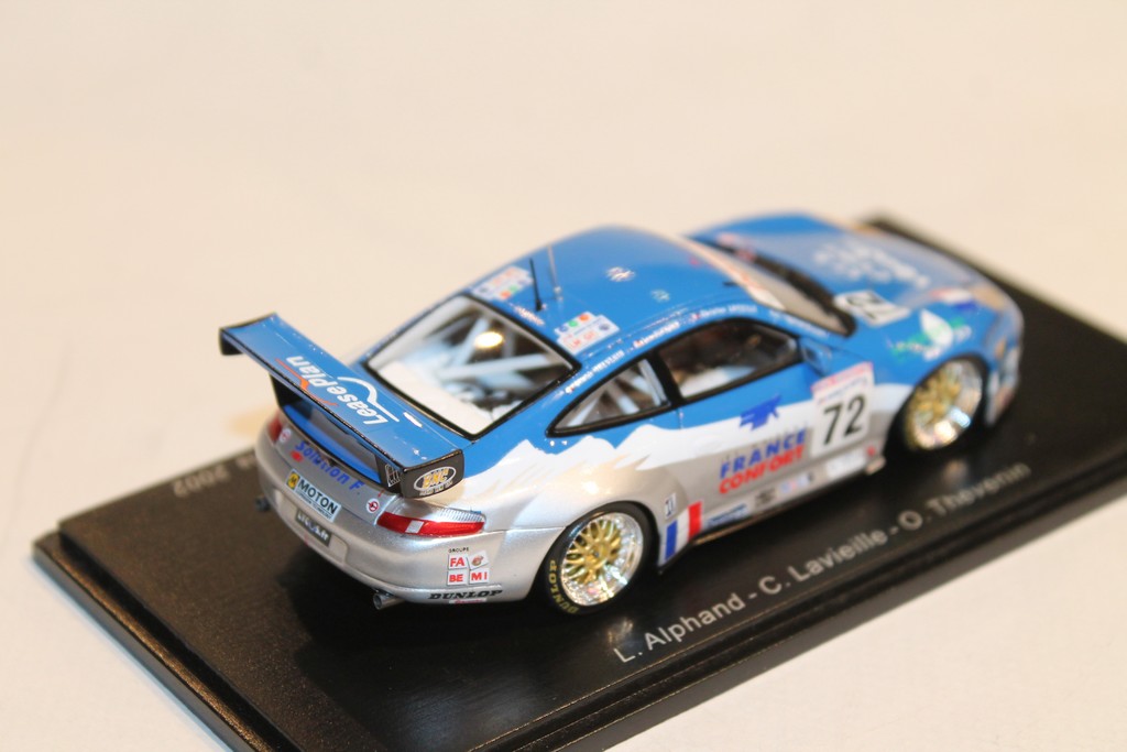 PORSCHE 911 996 GT3 RS N°72 LM2002 SPARK 1/43°