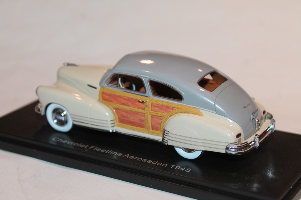 CHEVROLET FLEETLINE AEROSEDAN 1948 NEO 1/43°