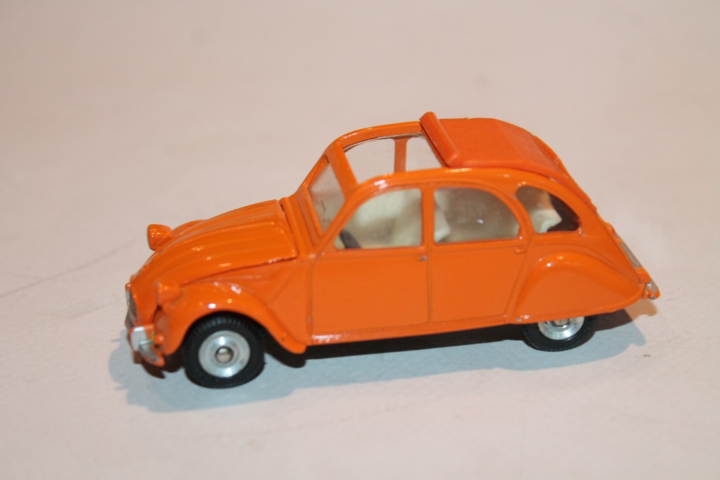 CITROEN 2CV ORANGE DINKY TOYS 1/43