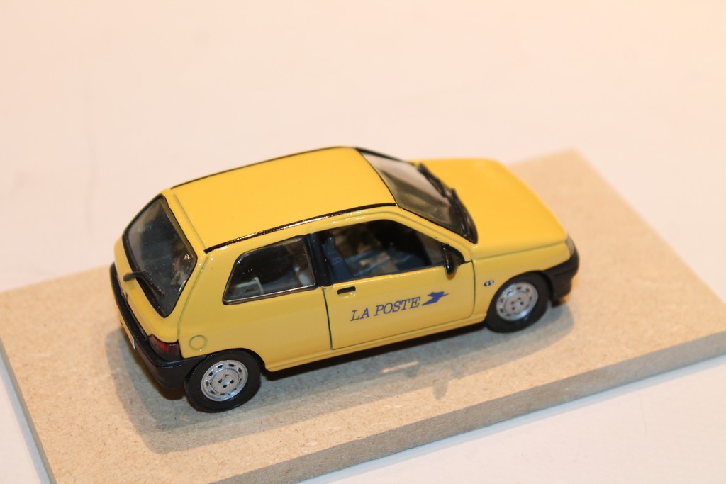 RENAULT CLIO LA POSTE 1994 LABEL 43 1/43