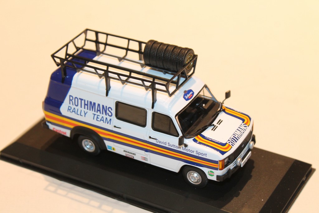 FORD TRANSIT MK II RALLY ASSISTANCE IXO 1/43