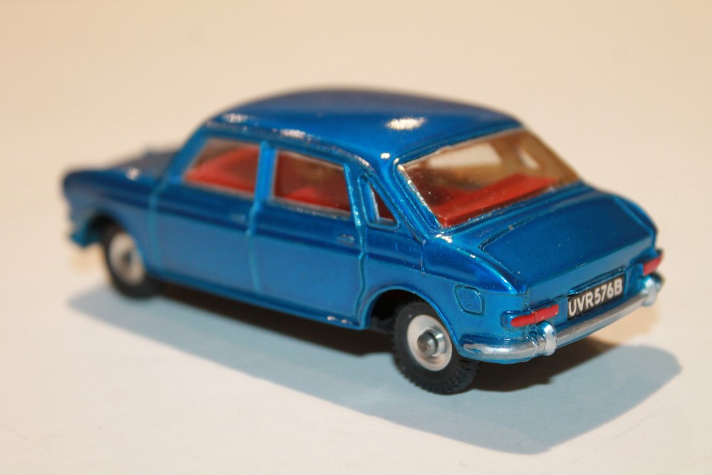 AUSTIN 1800 BLEUE DINKY TOYS 1/43°