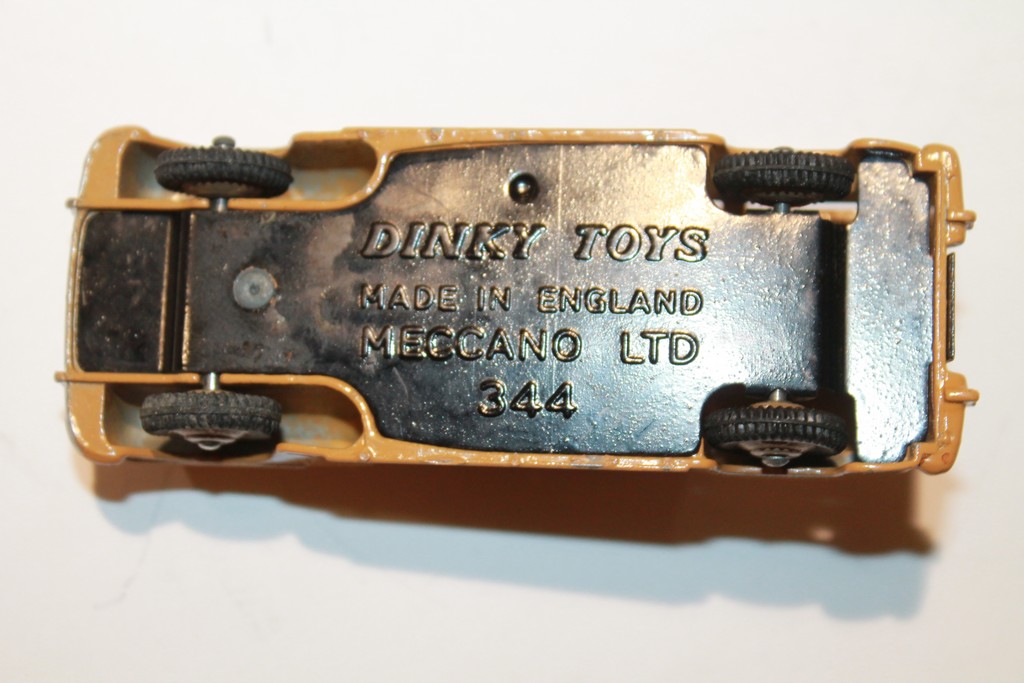 PLYMOUTH BREAK WOODY DINKY TOYS 1/43°