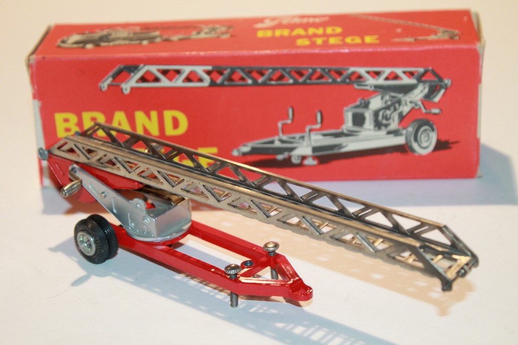 BRANDSTAGE TEKNO 1/43°