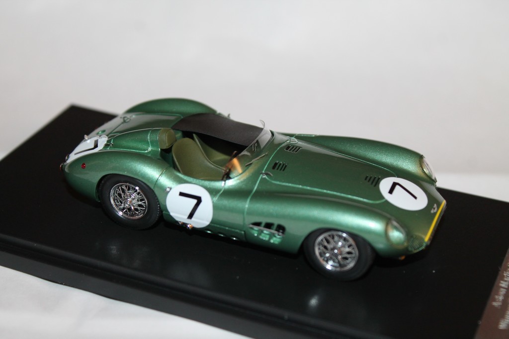 ASTON MARTIN DB6 VOLANTE 1968 MATRIX 1/43
