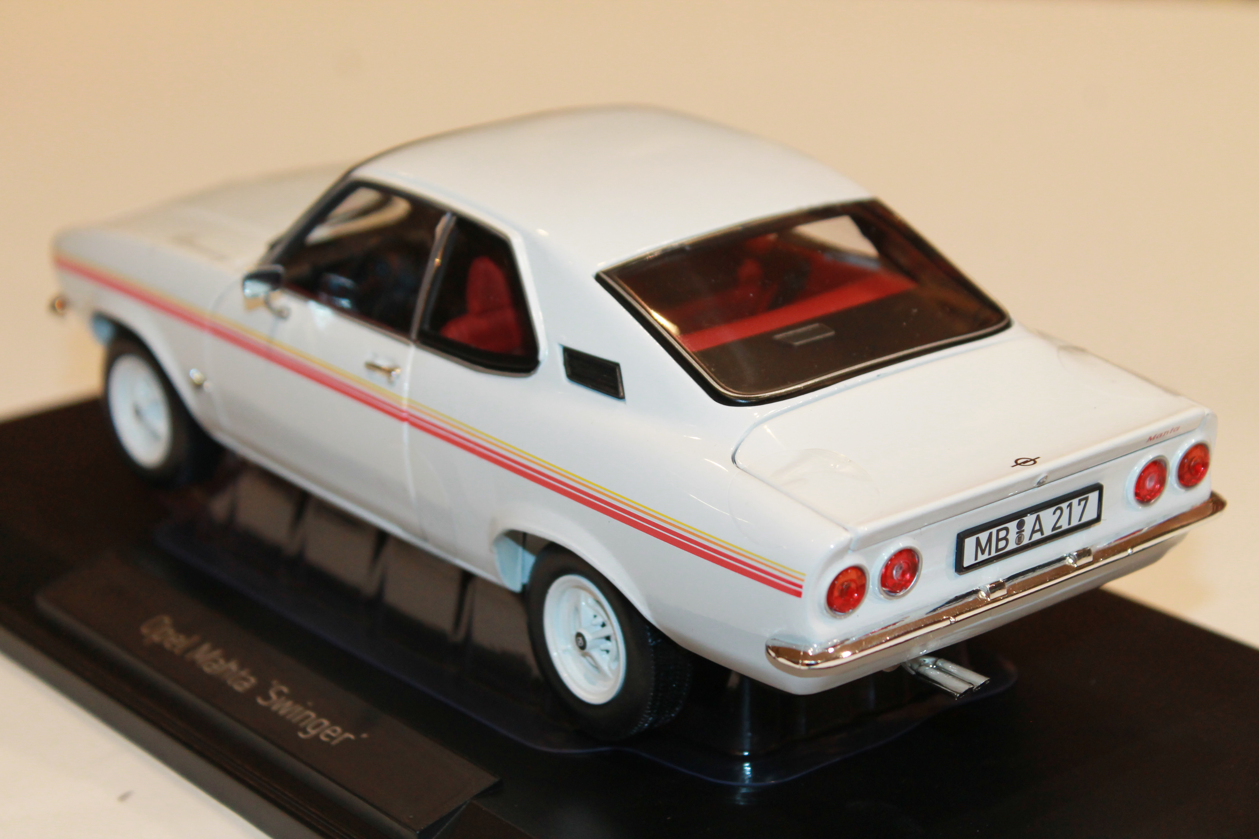 OPEL MANTA SWINGER BLANCHE 1975 NOREV 1/18°