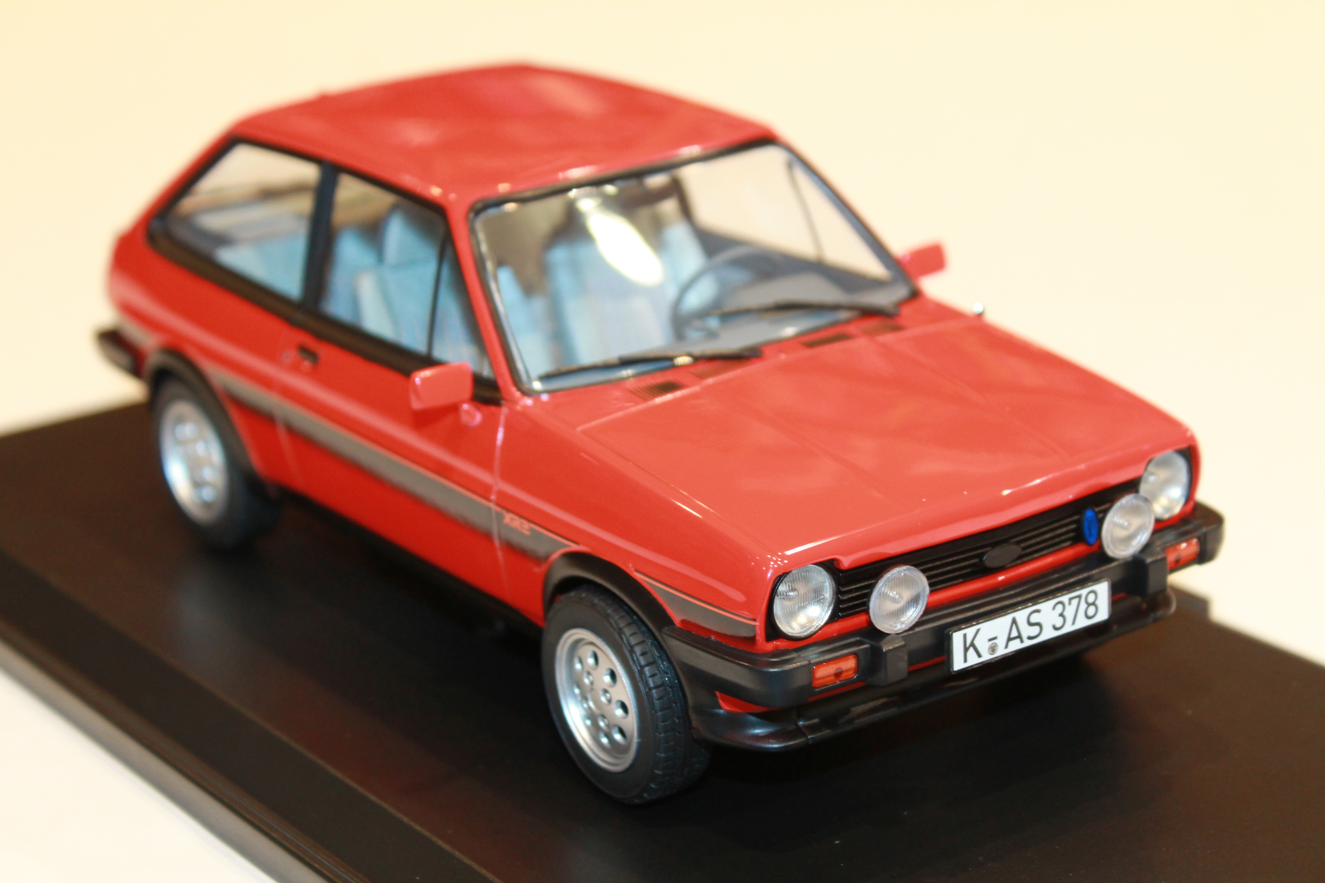 FORD FIESTA XR2 ROUGE 1981 NOREV 1/18°