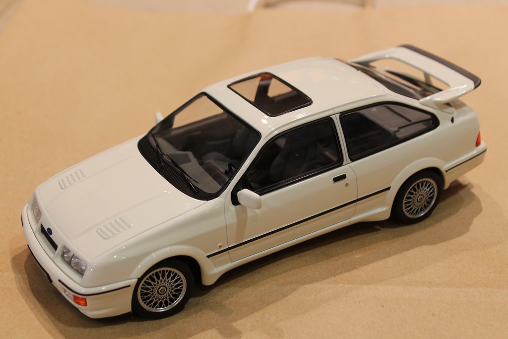 MINIATURE FORD SIERRA RS COSWORTH 1986 NOREV 1/18