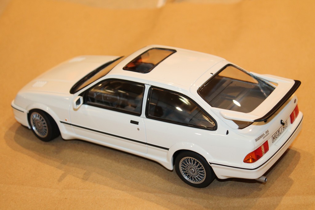 MINIATURE FORD SIERRA RS COSWORTH 1986 NOREV 1/18