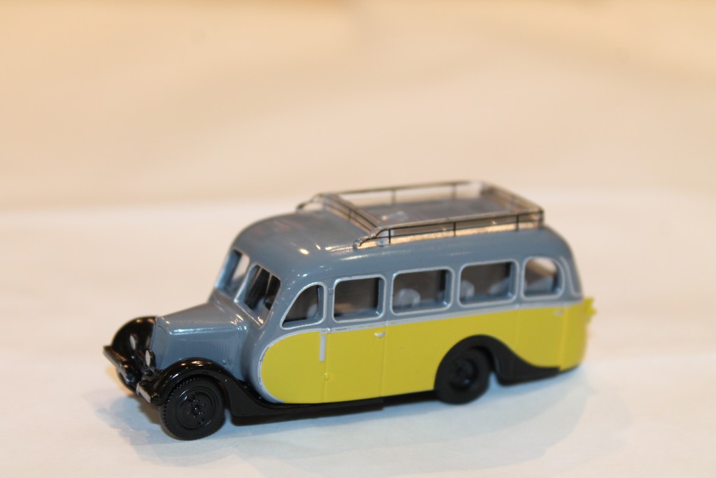 MINI CITROEN U23 AUTOCAR 1947 NOREV 1/87