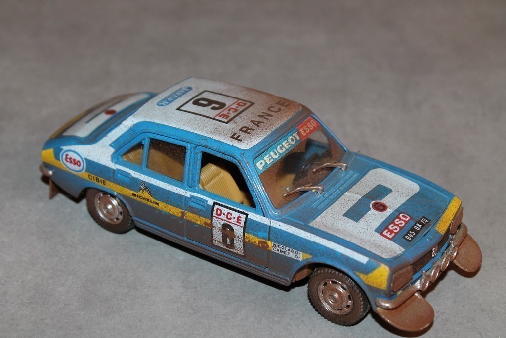 JOUET ANCIEN PEUGEOT 504 GL EAST AFRICAN SAFARI POLISTIL 1/24