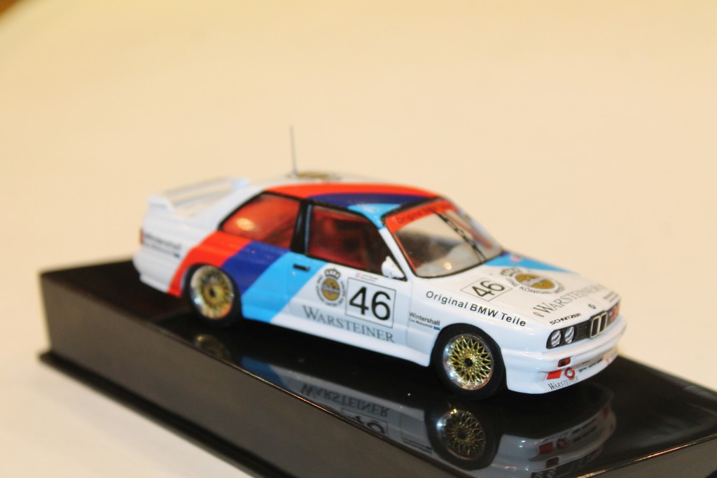 MINIATURE BMW E30 M3 #46 1987 IXO 1/43