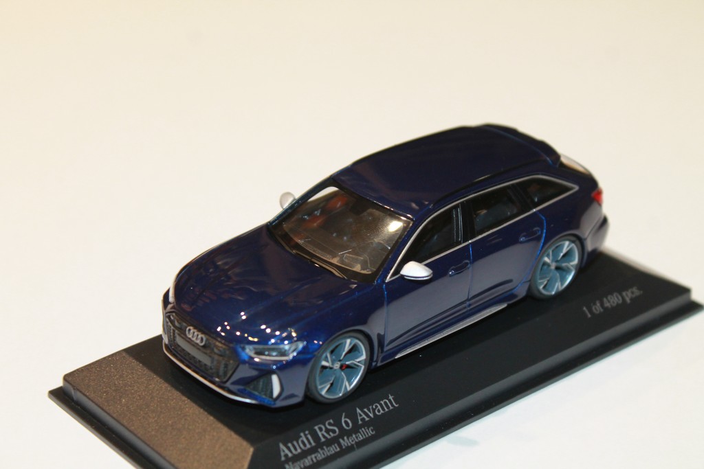 AUDI RS6 AVANT 2020 BLEU MINICHAMPS 1/43°