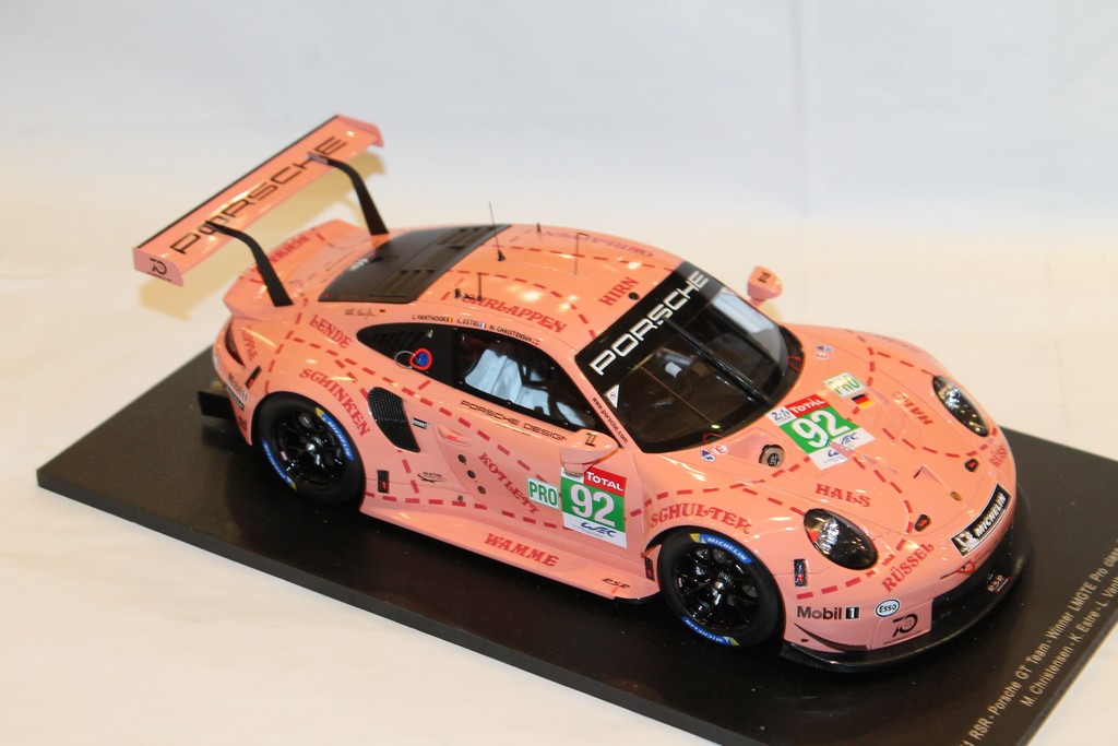 MODELE PORSCHE 911 RSR COCHON LE MANS 2018 SPARK 1/18